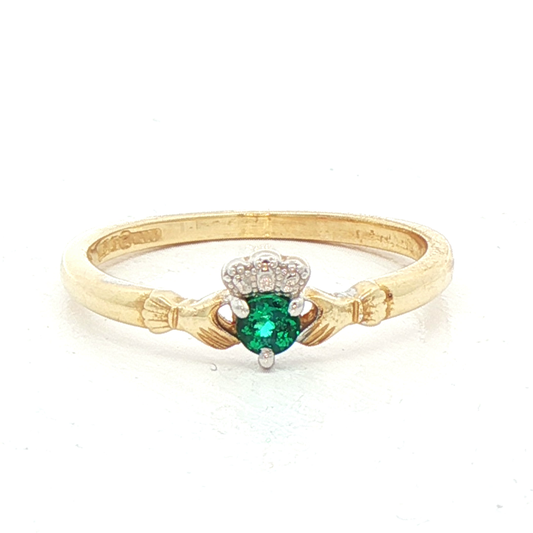Delicate Claddagh Ring with Round Emerald