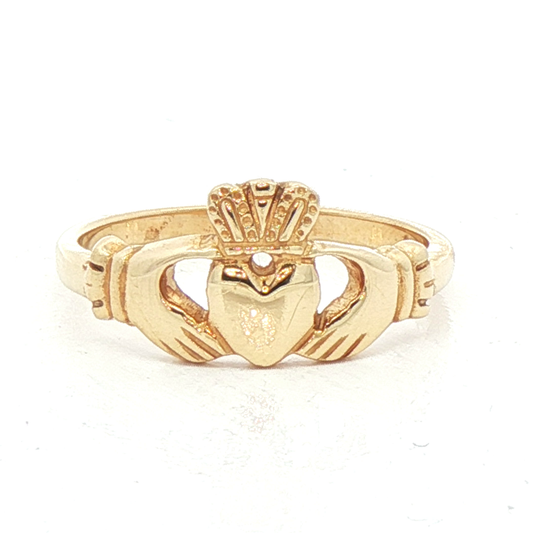 Classic Claddagh Ring