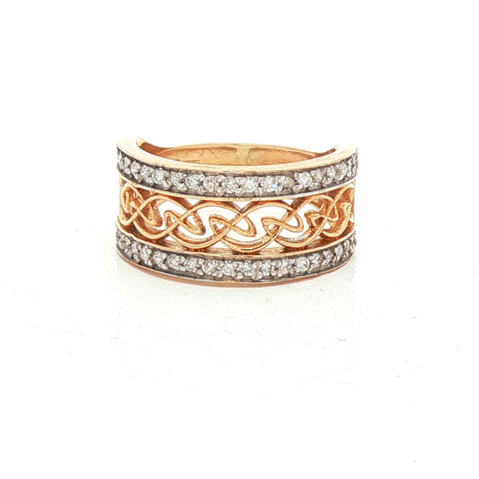 Openwork Celtic Design with Round-Cut Natural Diamonds