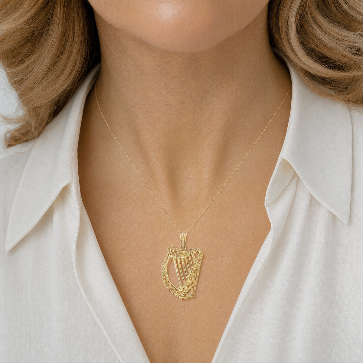 Large Plain Harp Pendant