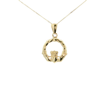 Claddagh Pendant with a Twist